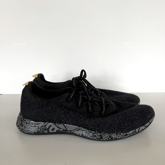 Allbirds Limited Release City Edition Black Wool Running Shoes, size 11 - Picture 1 of 12